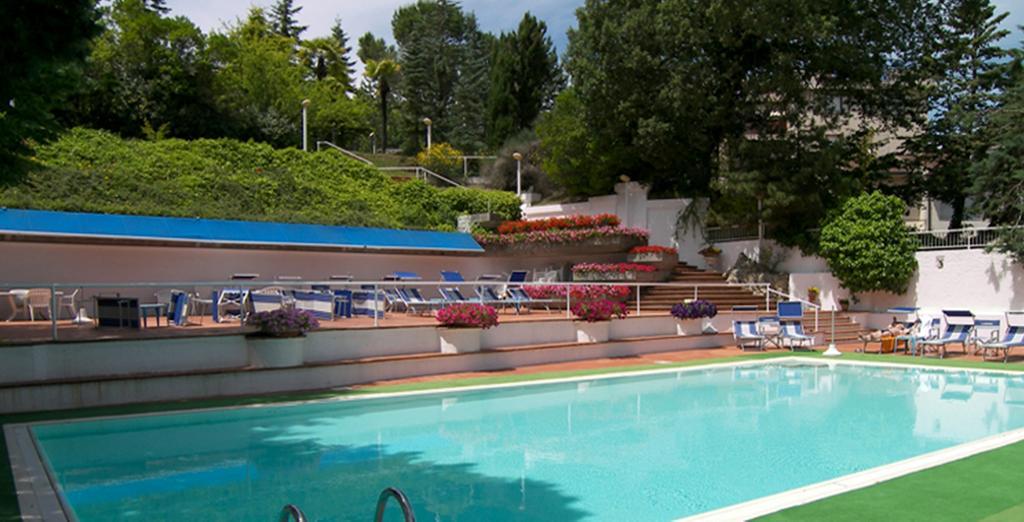 Hotel Moderno Chianciano Terme Exterior foto